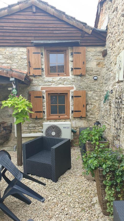 Chocolate Box Cottage Parzac Bagian luar foto